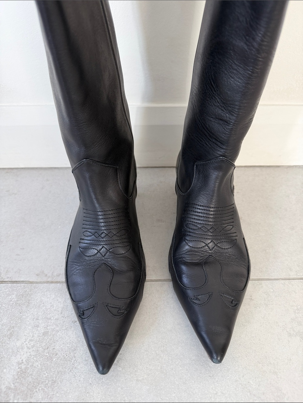 ANINE BING Black Leather Knee-High Pointed-Toe Women's Boots - Picture 10 of 13